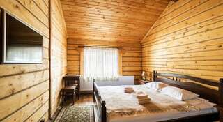 Гостевой дом Zagorodny Kompleks Chukavino Старица Двухместный номер с 1 кроватью или 2 отдельными кроватями и общей ванной комнатой-2